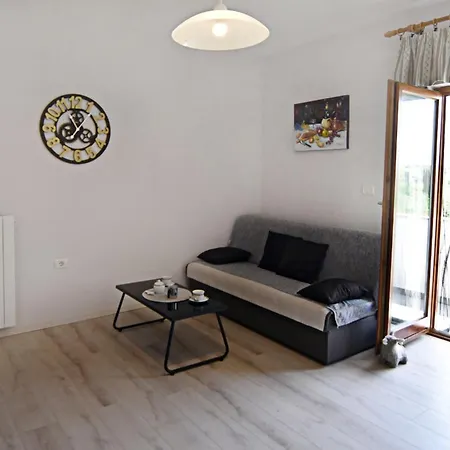 Apartment Peaceful Flat Surrounded By Nature Savudrija