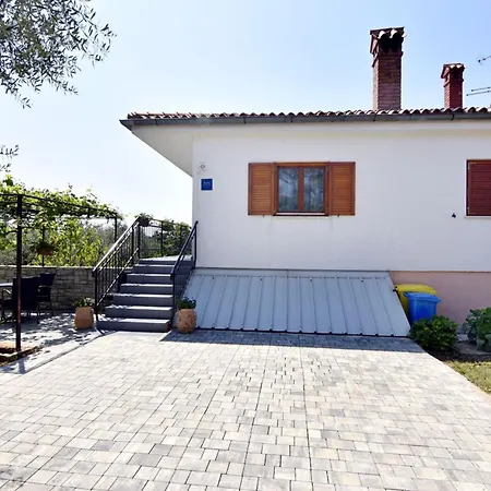 Apartman Peaceful Flat Surrounded By Nature